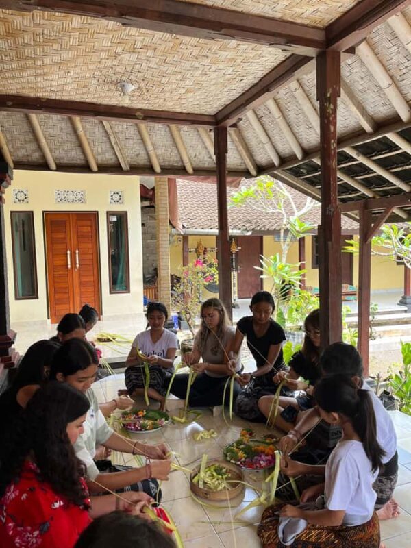Sidemen: Learning Balinese Traditions with Youth Community - Cooking Up a Storm: The Betutu Feast