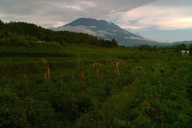 Sidemen Trekking with Cultural Encounters and Nature Views - A Closer Look at the Sidemen Trekking Tour
