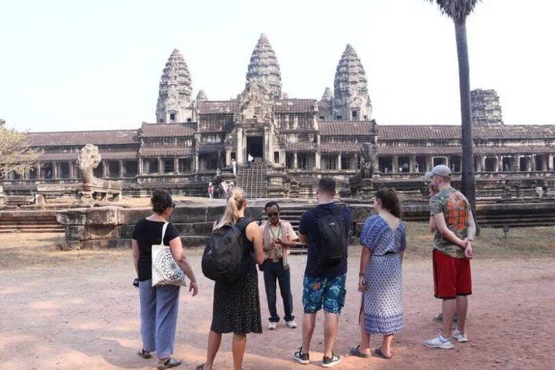 Siem Reap 1 Days Angkor Wat Tour from Sunrise Small Group - The Value of a Guided Experience