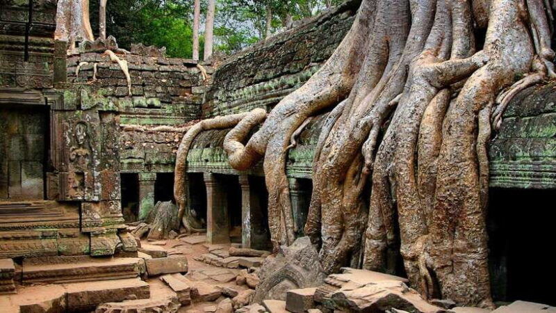 siem-reap-2-day-angkor-sunrise-banteay-srey-beng-mealea