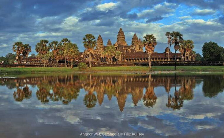 siem-reap-2-day-angkor-sunrise-banteay-srey-beng-mealea