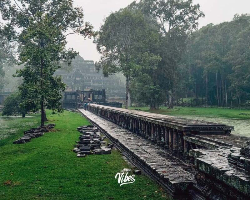 Siem Reap: 3-Day All Temples & Floating Village Private Tour - Day 1: The Iconic Temples and Jungle Treasures