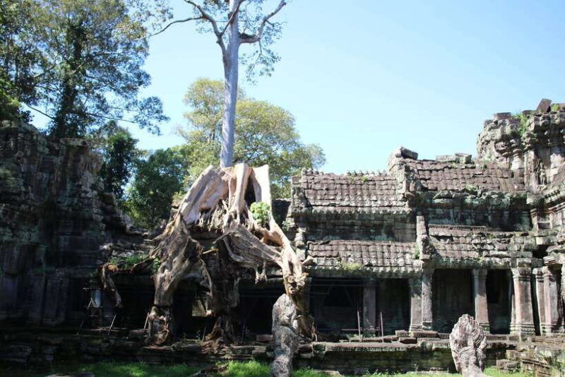 siem-reap-3-day-budget-tour-with-angkor-wat-village-visit