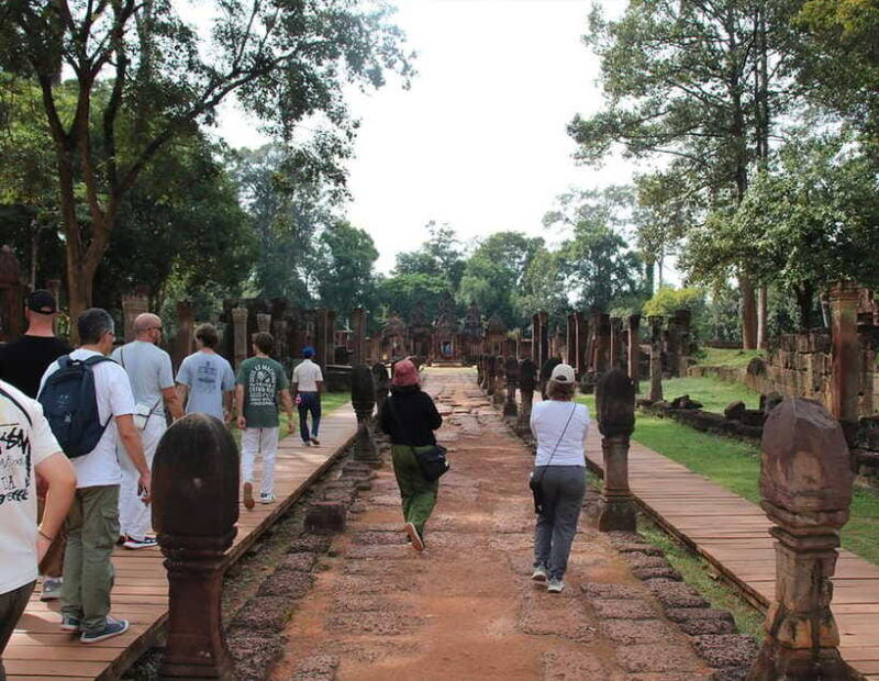 siem-reap-3-day-budget-tour-with-angkor-wat-village-visit