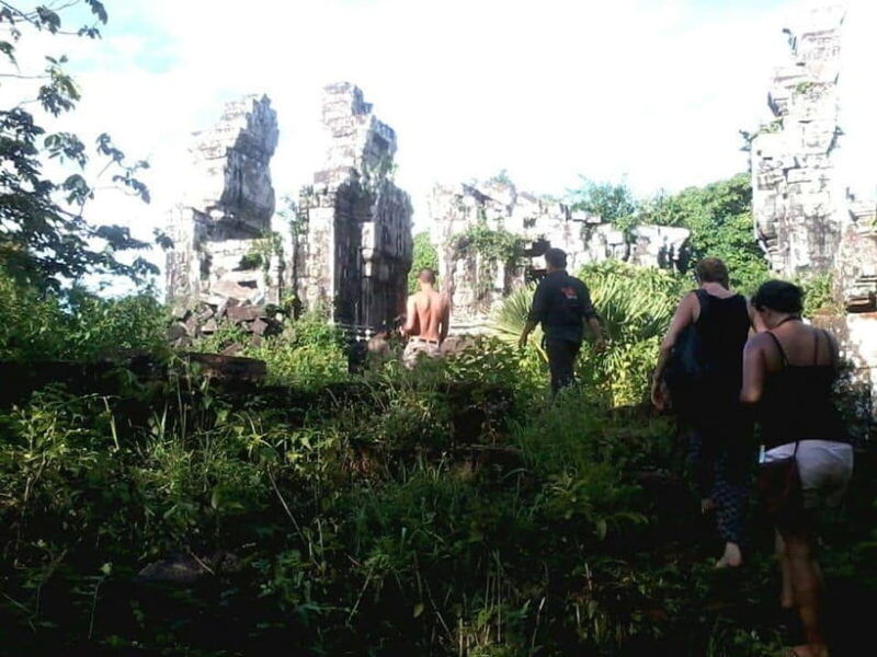 siem-reap-8-hour-forgotten-treasures-motorbike-tour