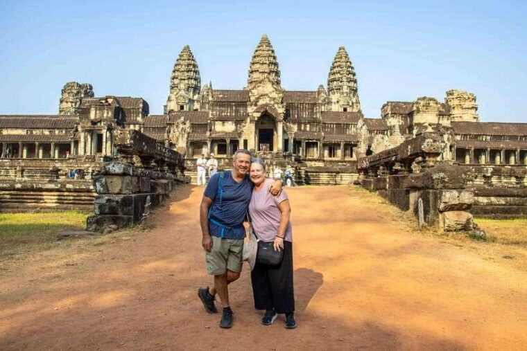 siem-reap-angkor-archaeological-park-private-guided-tour