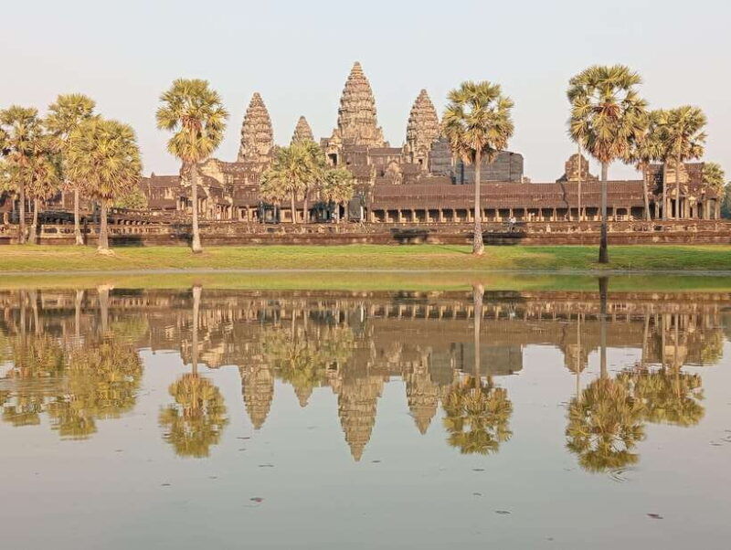 siem-reap-angkor-full-day-group-tour-with-japanese-guide