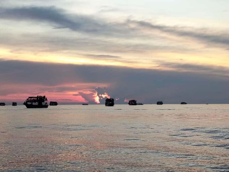 Siem Reap: Angkor Small Tour & Floating Village Private Tour - Key Points