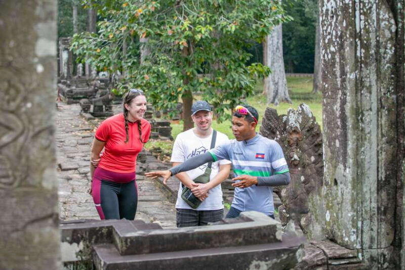 siem-reap-angkor-sunrise-2-days-guided-bike-tour