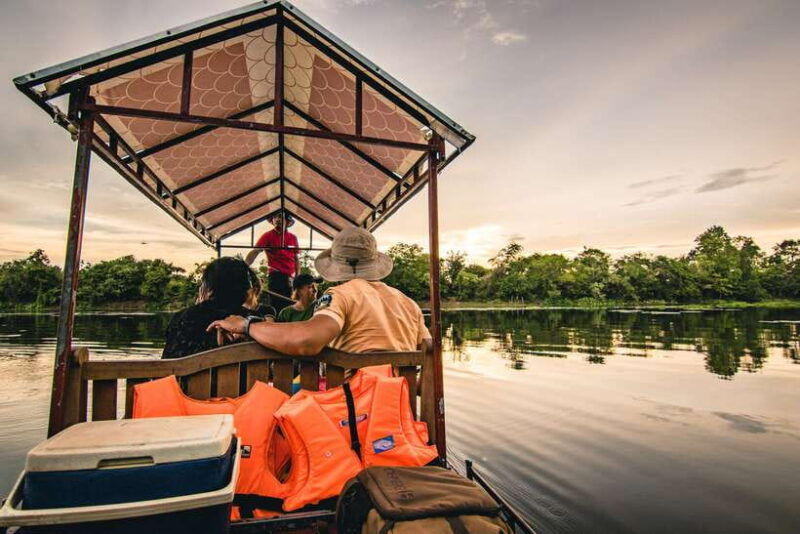 siem-reap-angkor-sunset-tour-by-jeep-with-boat-ride