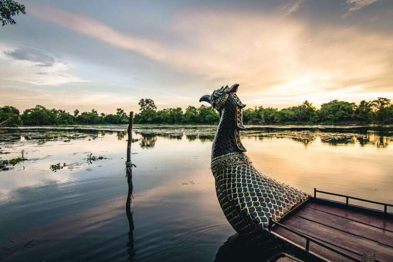 siem-reap-angkor-sunset-tour-by-jeep-with-boat-ride