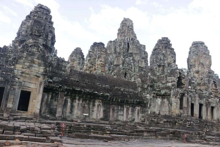 siem-reap-angkor-temple-tour-with-tuk-tuk