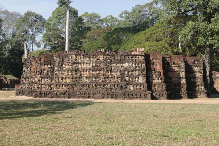 siem-reap-angkor-temple-tour-with-tuk-tuk