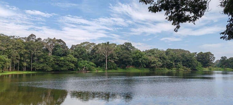 siem-reap-angkor-temples-complex-jeep-tour