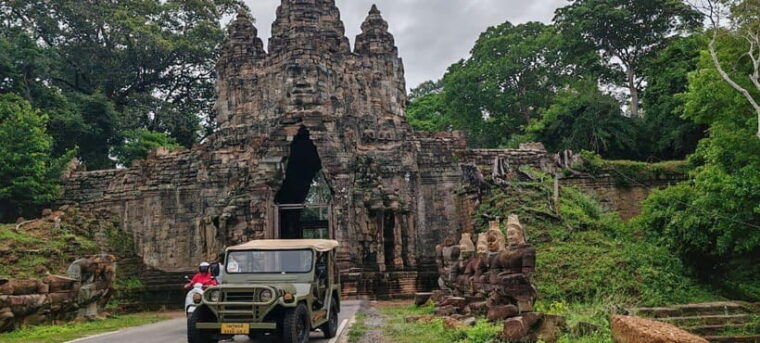 siem-reap-angkor-temples-complex-jeep-tour