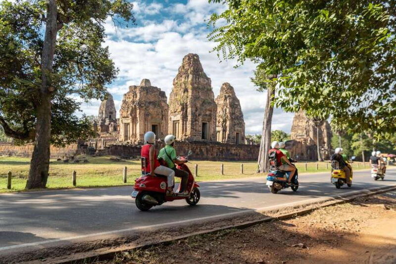 siem-reap-angkor-twilight-boat-vespa-adventure