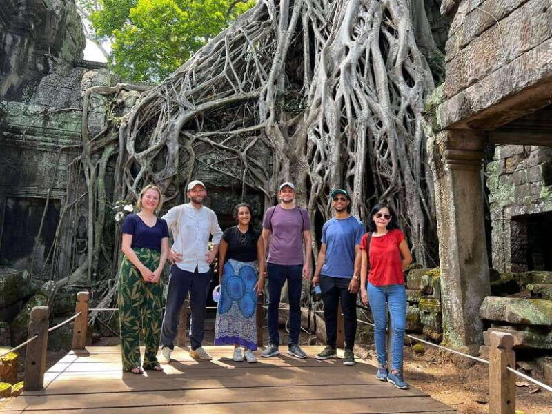 siem-reap-angkor-wat-bayon-ta-prohm-guided-tour