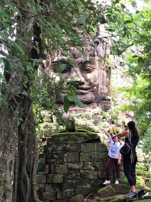 siem-reap-angkor-wat-bayon-ta-prohm-guided-tour