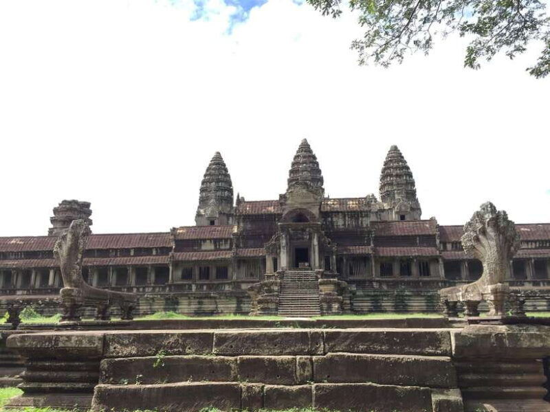 siem-reap-angkor-wat-half-day-trip-with-local-guide
