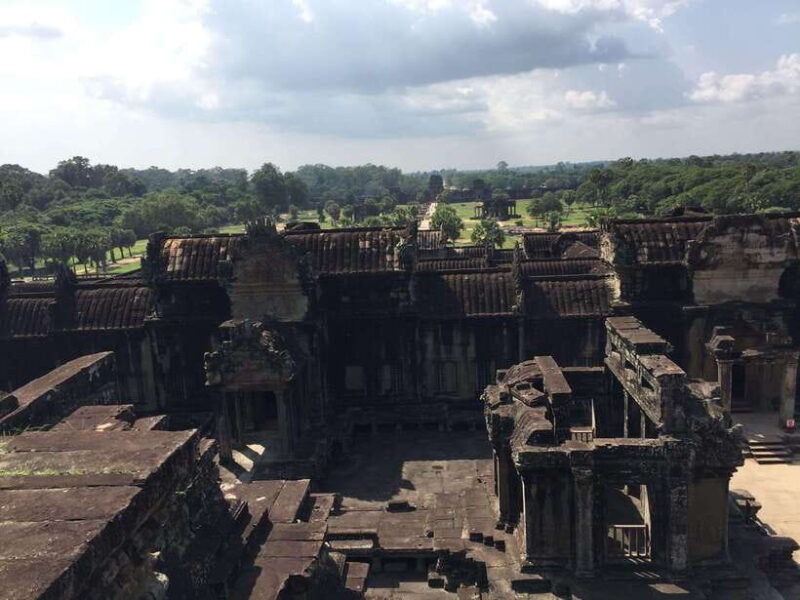 siem-reap-angkor-wat-half-day-trip-with-local-guide