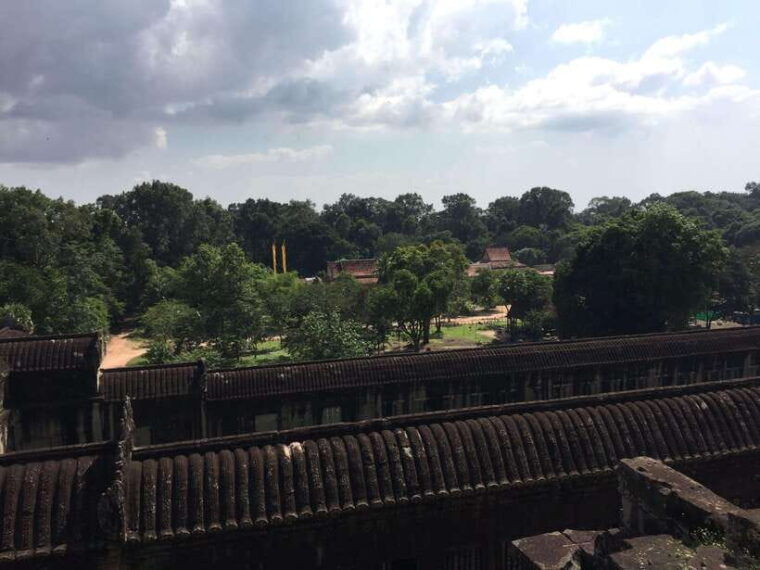 siem-reap-angkor-wat-half-day-trip-with-local-guide