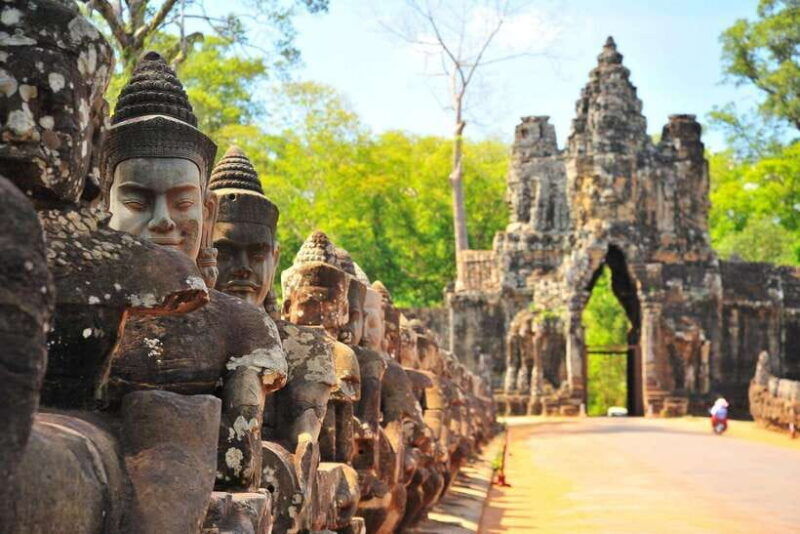 siem-reap-angkor-wat-private-tour-by-tuk-tuk-2