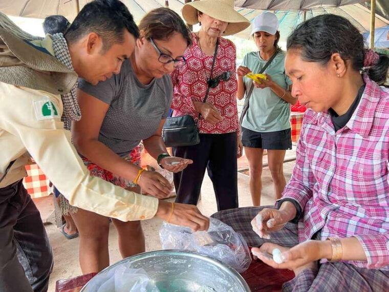 siem-reap-angkor-wat-small-group-day-tour-and-sunset