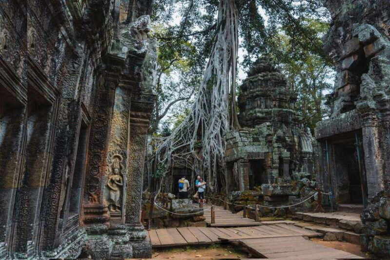 siem-reap-angkor-wat-small-group-full-day-tour-and-sunset