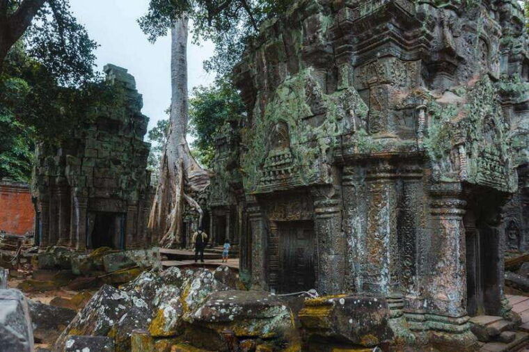 siem-reap-angkor-wat-small-group-full-day-tour-and-sunset