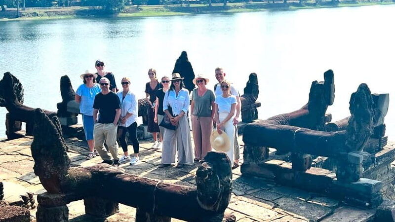 siem-reap-angkor-wat-small-group-sunrise-tour