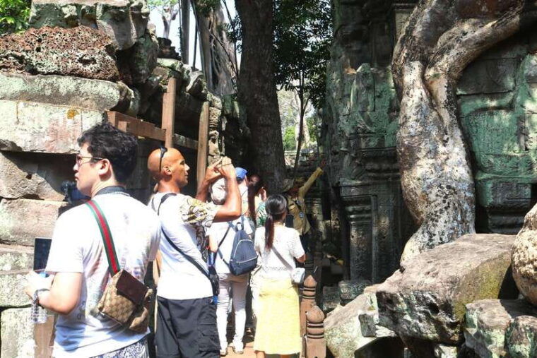 siem-reap-angkor-wat-small-group-sunrise-tour