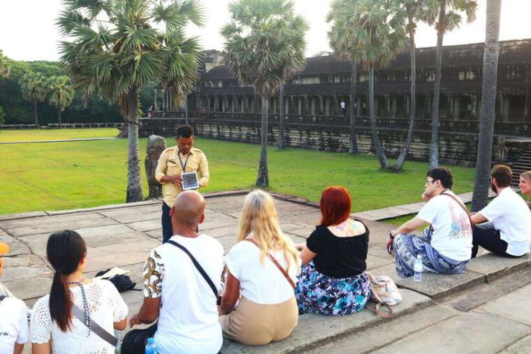 siem-reap-angkor-wat-small-group-with-sunset-tour