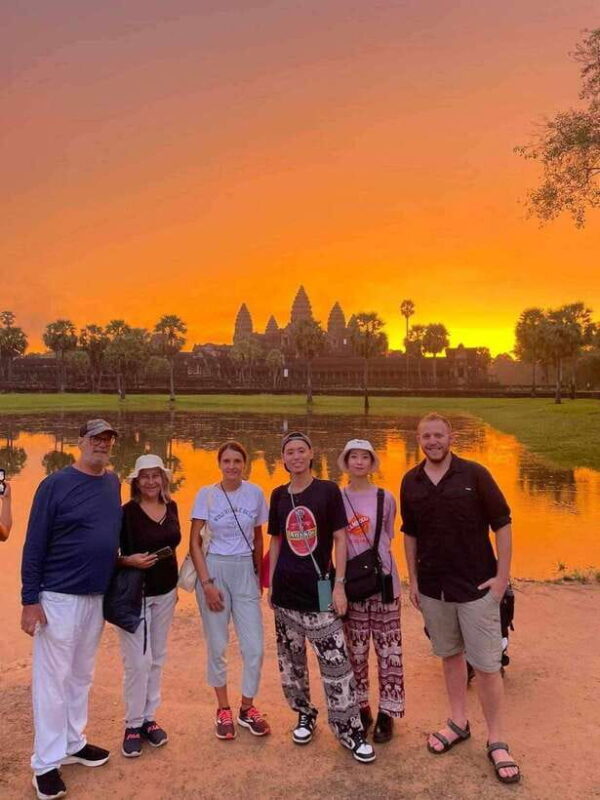 Siem Reap: Angkor Wat Sunrise or Sunset Guided Tour - The Itinerary in Detail