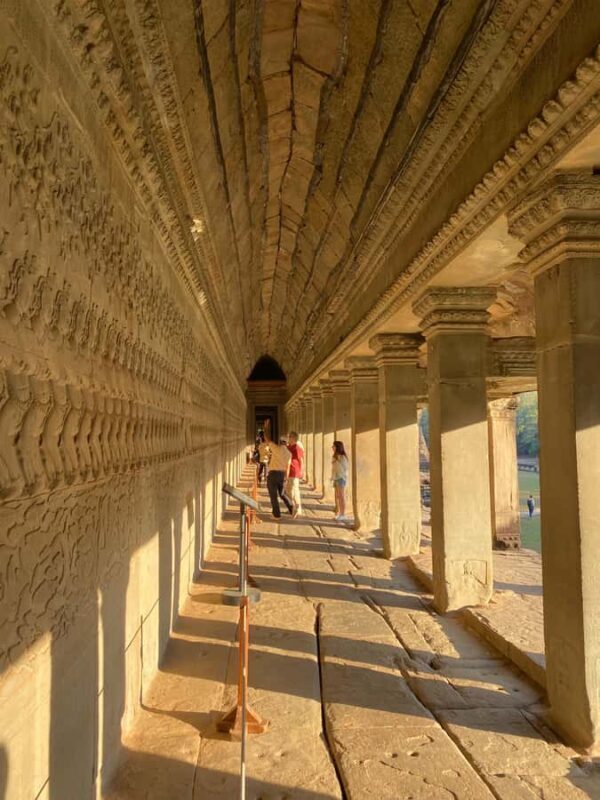 Siem Reap: Angkor Wat Sunrise/Set Guided Tour by AC Vehicle - FAQ