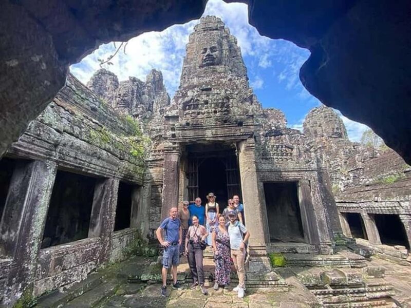 Siem Reap: Angkor Wat Tour with French-Speaking Guide - Key Points