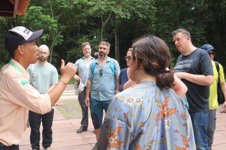 siem-reap-angkor-wat-with-german-or-english-guided-tour