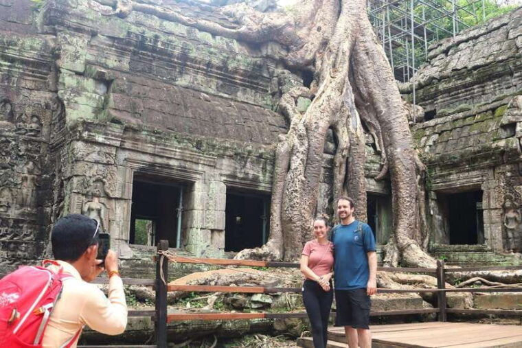 siem-reap-angkor-wat-with-german-or-english-guided-tour