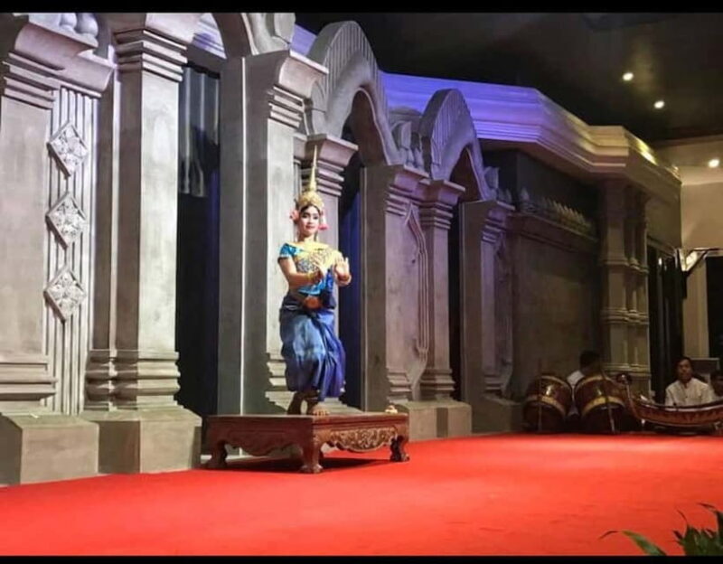 Siem Reap: Apsara Show Buffet Dinner & A/C Vehicle Transfer - The Sum Up