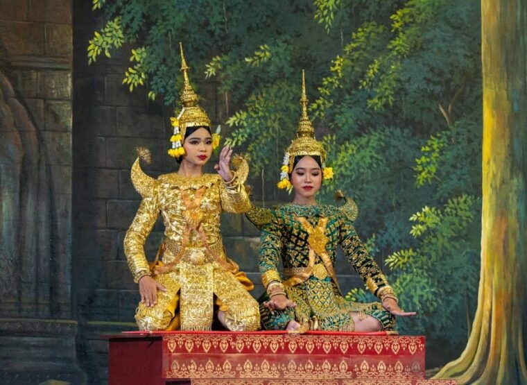 siem-reap-apsara-show-including-dinner-hotel-pickup