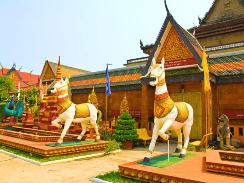 siem-reap-baddish-temples-and-city-walking-guided-tour