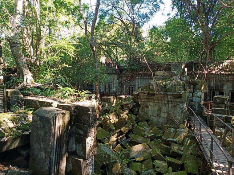 siem-reap-banteay-srei-beng-mealea-and-rolous-group-tour