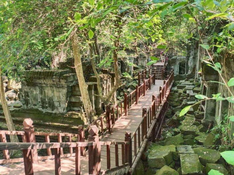 siem-reap-banteay-srei-beng-mealea-and-rolous-group-tour