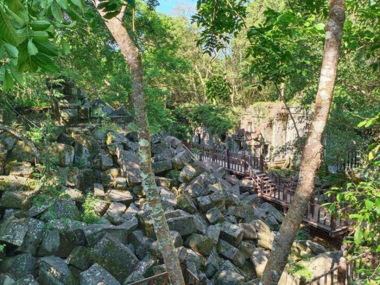 siem-reap-banteay-srei-beng-mealea-and-rolous-group-tour