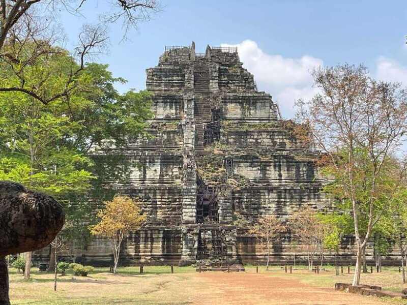 siem-reap-banteay-srei-koh-ker-beng-mealea-private-tour