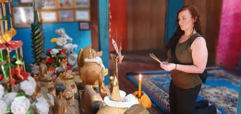 siem-reap-cambodian-buddhist-water-blessing-and-local-market-3