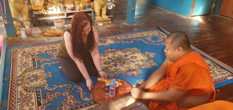 siem-reap-cambodian-buddhist-water-blessing-and-local-market-3