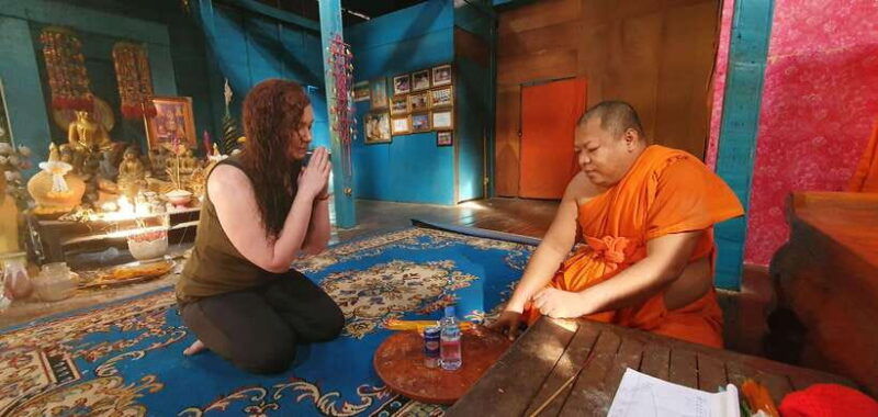 siem-reap-cambodian-buddhist-water-blessing-and-local-market-3