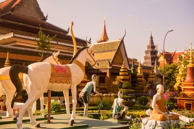 Siem Reap City Walking with Expert Tour Guide Private Tour - Exploring the Itinerary in Detail