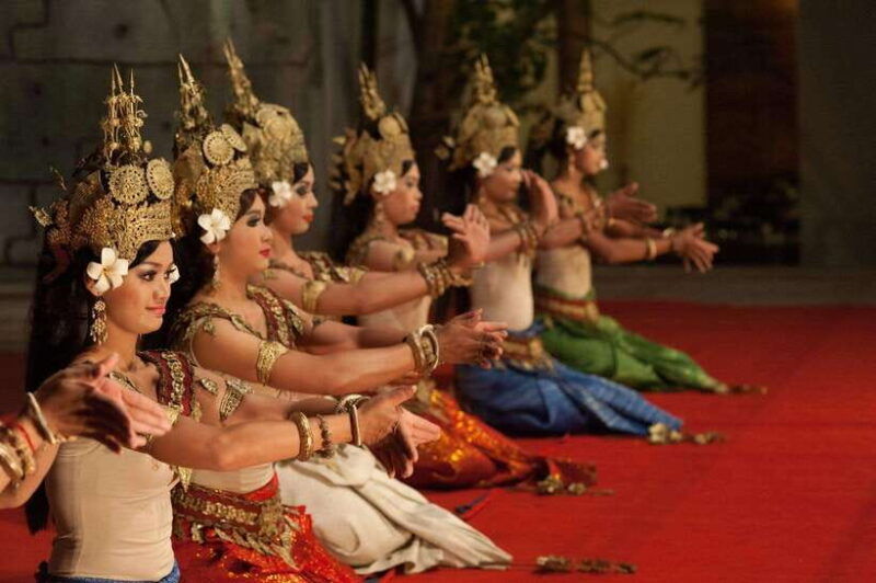 siem-reap-dinner-show-apsara-dance-round-pick-up-included