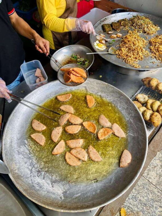 siem-reap-evening-food-tour-with-guided